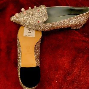 Chairs ferragni shoes